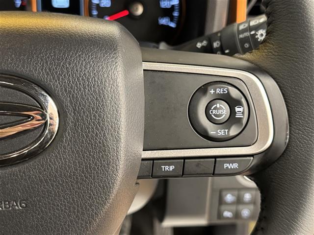 タフト Ｇターボ　スマートアシスト　純正９型ナビ　パノラマモニター　ガラスルーフ　自動駐車　前席シートヒーター　ＬＥＤヘッドライト　フォグランプ　電動パーキング　純正１５ＡＷ　前方ドラレコ　ＥＴＣ　スマートキー２本（11枚目）