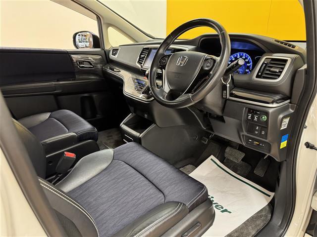 オデッセイ アブソルート・２０ｔｈアニバーサリー　純正９インチナビ　バックカメラ　クルーズコントロール　両側電動スライドドア　フリップダウンモニター　ＬＥＤヘッドライト　フォグランプ　Ｂｌｕｅｔｏｏｔｈ　フルセグＴＶ　ミュージックサーバー　ＥＴＣ（13枚目）