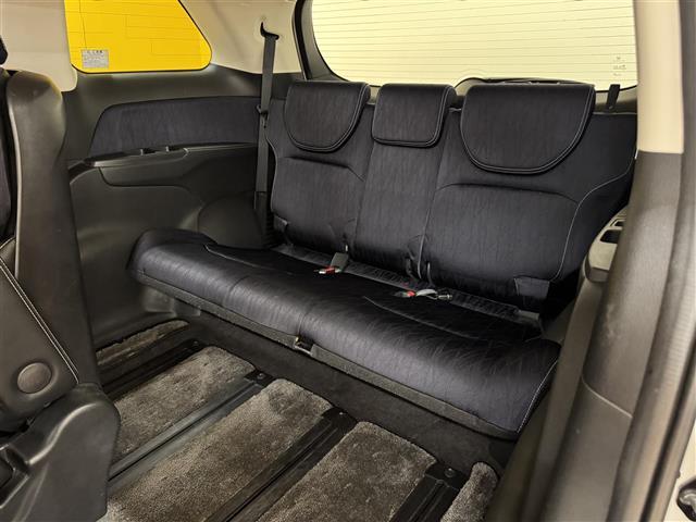 オデッセイ アブソルート・２０ｔｈアニバーサリー　純正９インチナビ　バックカメラ　クルーズコントロール　両側電動スライドドア　フリップダウンモニター　ＬＥＤヘッドライト　フォグランプ　Ｂｌｕｅｔｏｏｔｈ　フルセグＴＶ　ミュージックサーバー　ＥＴＣ（17枚目）