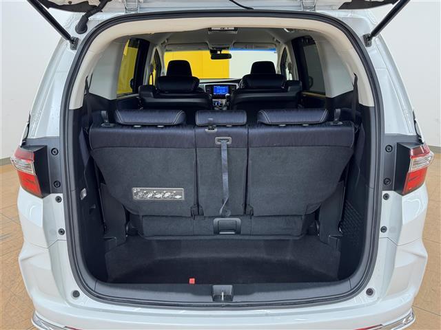 オデッセイ アブソルート・２０ｔｈアニバーサリー　純正９インチナビ　バックカメラ　クルーズコントロール　両側電動スライドドア　フリップダウンモニター　ＬＥＤヘッドライト　フォグランプ　Ｂｌｕｅｔｏｏｔｈ　フルセグＴＶ　ミュージックサーバー　ＥＴＣ（21枚目）