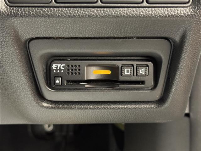 ステップワゴンスパーダ スパーダハイブリッド　Ｇ・ＥＸ　ホンダセンシング　純正１０インチナビ　バックカメラ　両側電動スライドドア　フリップダウンモニター　前席シートヒーター　ＬＥＤヘッドライト　前後ドライブレコーダー　ＥＴＣ　Ｂｌｕｅｔｏｏｔｈ　フルセグＴＶ　ＵＳＢ　ＳＤ（12枚目）