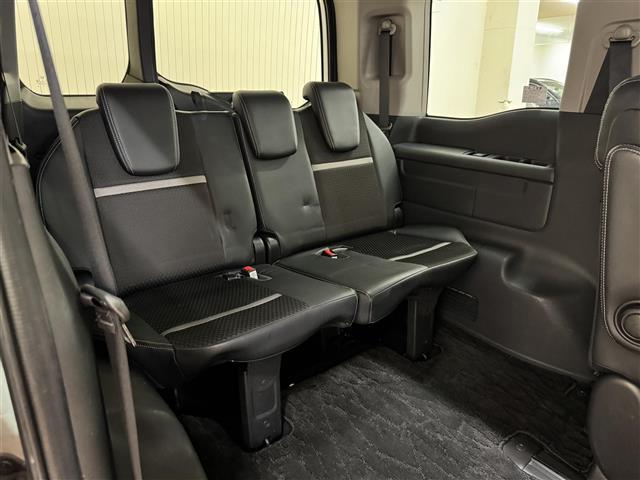 ステップワゴンスパーダ スパーダハイブリッド　Ｇ・ＥＸ　ホンダセンシング　純正１０インチナビ　バックカメラ　両側電動スライドドア　フリップダウンモニター　前席シートヒーター　ＬＥＤヘッドライト　前後ドライブレコーダー　ＥＴＣ　Ｂｌｕｅｔｏｏｔｈ　フルセグＴＶ　ＵＳＢ　ＳＤ（17枚目）