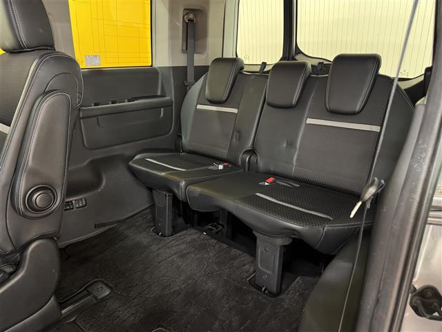 ステップワゴンスパーダ スパーダハイブリッド　Ｇ・ＥＸ　ホンダセンシング　純正１０インチナビ　バックカメラ　両側電動スライドドア　フリップダウンモニター　前席シートヒーター　ＬＥＤヘッドライト　前後ドライブレコーダー　ＥＴＣ　Ｂｌｕｅｔｏｏｔｈ　フルセグＴＶ　ＵＳＢ　ＳＤ（18枚目）