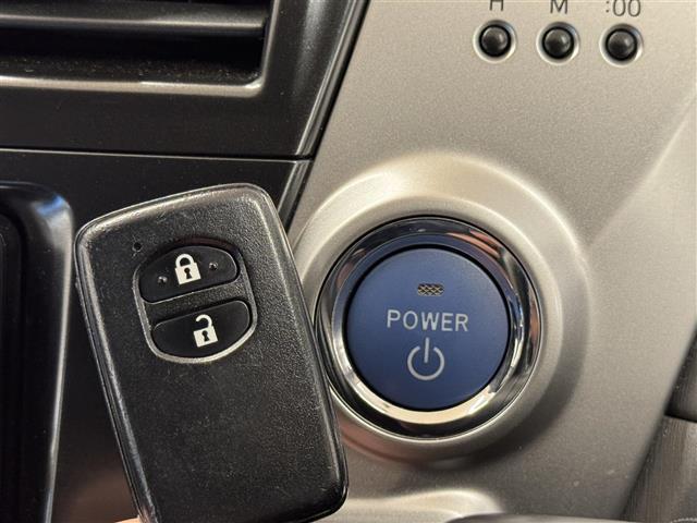 プリウスアルファ Ｇ　純正ＨＤＤナビ　フルセグ　ＣＤ　ＤＶＤ　Ｂｌｕｔｏｏｔｈ　ＨＤＤ　ＡＭ　ＦＭ　バックカメラ　クルーズコントロール　コーナーセンサー　ＬＥＤヘッドライト　ステアリングスイッチ　純正フロアマット（12枚目）