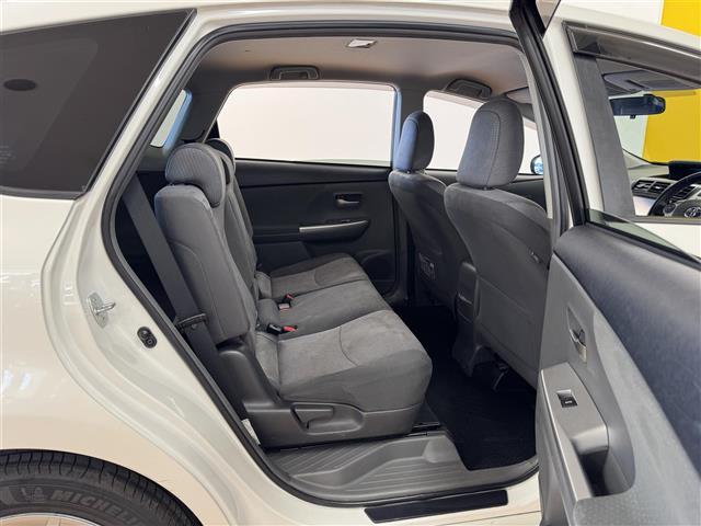 プリウスアルファ Ｇ　純正ＨＤＤナビ　フルセグ　ＣＤ　ＤＶＤ　Ｂｌｕｔｏｏｔｈ　ＨＤＤ　ＡＭ　ＦＭ　バックカメラ　クルーズコントロール　コーナーセンサー　ＬＥＤヘッドライト　ステアリングスイッチ　純正フロアマット（16枚目）