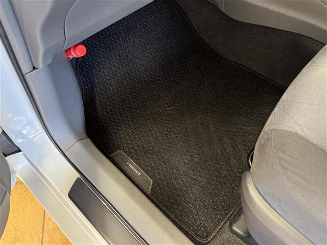 プリウスアルファ Ｇ　純正ＨＤＤナビ　フルセグ　ＣＤ　ＤＶＤ　Ｂｌｕｔｏｏｔｈ　ＨＤＤ　ＡＭ　ＦＭ　バックカメラ　クルーズコントロール　コーナーセンサー　ＬＥＤヘッドライト　ステアリングスイッチ　純正フロアマット（41枚目）