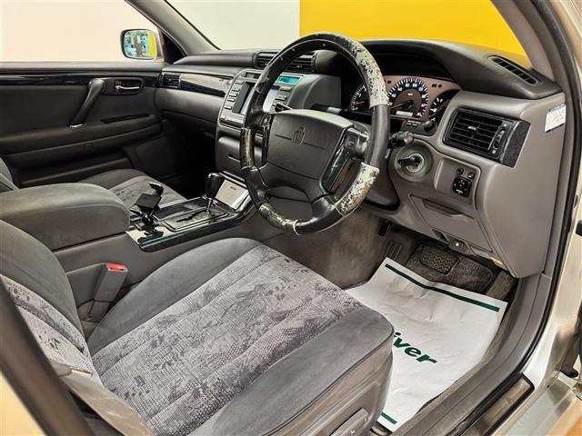 クラウンエステート アスリートV プレミアムスポーツセレクション メーカーナビ CD TAPE トラクションコントロール パドルシフト サンルーフ ヒーターミラー 純正エアロ ETC 純正フロアマット 純正ドアバイザー 純正16インチアルミホイール(10枚目)