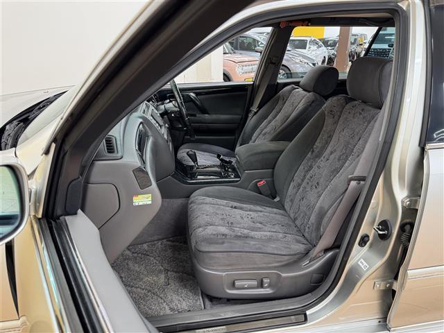 クラウンエステート アスリートV プレミアムスポーツセレクション メーカーナビ CD TAPE トラクションコントロール パドルシフト サンルーフ ヒーターミラー 純正エアロ ETC 純正フロアマット 純正ドアバイザー 純正16インチアルミホイール(11枚目)