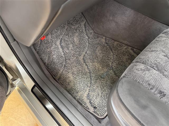 クラウンエステート アスリートV プレミアムスポーツセレクション メーカーナビ CD TAPE トラクションコントロール パドルシフト サンルーフ ヒーターミラー 純正エアロ ETC 純正フロアマット 純正ドアバイザー 純正16インチアルミホイール(38枚目)