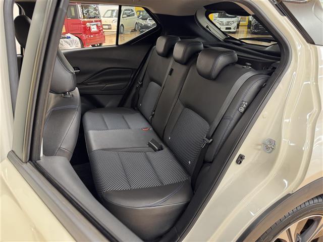 キックス X 純正9型ナビ アラウンドビューモニター プロパイロット 衝突軽減 デジタルインナーミラー ブラックハーフレザーシート LED フォグランプ 本革巻きステアリング スマートキー2本 前後ドラレコ ETC(18枚目)