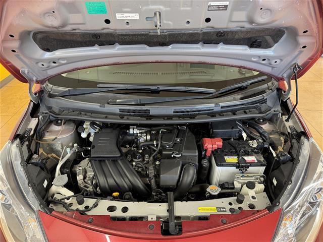 ノート Ｘ　エアロスタイル　純正ナビ　全方位モニター　車線逸脱警報　衝突軽減ブレーキ　ステアリングスイッチ　アームレスト　プッシュスタート　スマートキー　電動格納ミラー　前方ドライブレコーダー　純正フロアマット　オートライト（41枚目）