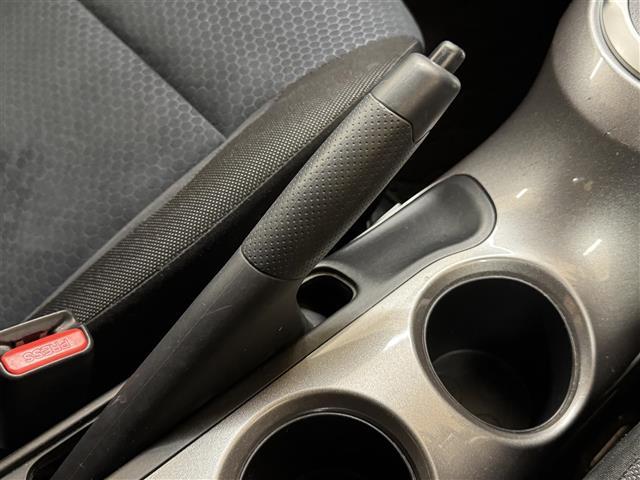 ジューク 15RX 純正ナビ フルセグ BT CD DVD アラウンドビューモニター プッシュスタート スマートキー 前後ドライブレコーダー ETC アイドリングストップ オートライト 純正フロアマット(35枚目)