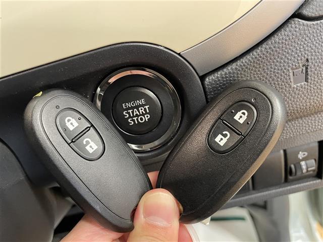 アルトラパン ＸＬ　禁煙車　社外ナビ　フルセグ　ＢＴ　純正フルエアロ　運転席シートヒーター　オートエアコン　スマートキー２本　プッシュスタート　純正１４ＡＷ　純正フロアマット　純正ドアバイザー　電動格納ウィンカーミラー（7枚目）