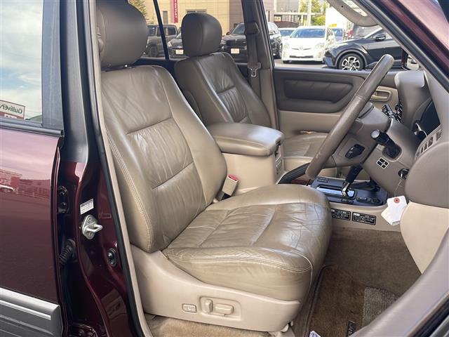 ランドクルーザー100 VXリミテッド サンルーフ ルーフレール シートヒーター レザーシート ドライブレコーダー クルーズコントロール ABS クルーズコントロール 純正フロアマット 純正アルミホイール AAC 4WD オートライト(22枚目)