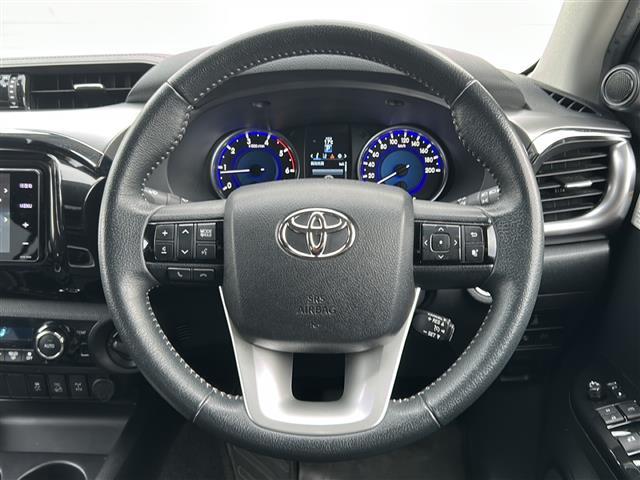ハイラックス Z 社外ナビ 衝突軽減 バックカメラ ETC Bluetooth CD DVD フルセグ センターデフロック ダウンヒルアシストコントロール パワーウィンドウ パワーステアリング 横滑り防止 オートライト(8枚目)
