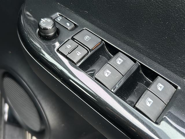 ハイラックス Z 社外ナビ 衝突軽減 バックカメラ ETC Bluetooth CD DVD フルセグ センターデフロック ダウンヒルアシストコントロール パワーウィンドウ パワーステアリング 横滑り防止 オートライト(21枚目)