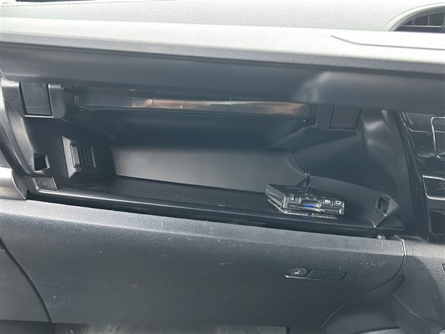 ハイラックス Z 社外ナビ 衝突軽減 バックカメラ ETC Bluetooth CD DVD フルセグ センターデフロック ダウンヒルアシストコントロール パワーウィンドウ パワーステアリング 横滑り防止 オートライト(24枚目)