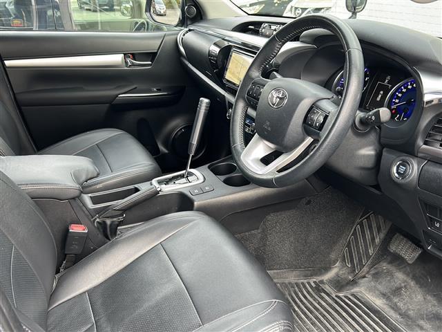 ハイラックス Z 社外ナビ 衝突軽減 バックカメラ ETC Bluetooth CD DVD フルセグ センターデフロック ダウンヒルアシストコントロール パワーウィンドウ パワーステアリング 横滑り防止 オートライト(26枚目)