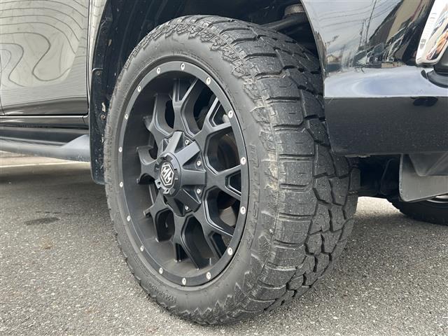 ハイラックス Z 社外ナビ 衝突軽減 バックカメラ ETC Bluetooth CD DVD フルセグ センターデフロック ダウンヒルアシストコントロール パワーウィンドウ パワーステアリング 横滑り防止 オートライト(34枚目)