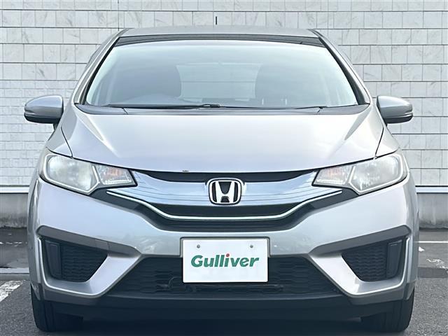 フィットハイブリッド Ｆパッケージ　社外ナビ　ＥＴＣ　ＣＤ　Ｂｌｕｅｔｏｏｔｈ　スマートキー　スペアキー　横滑り防止　エンジンスタートボタン　ＡＡＣ　記録簿（33枚目）