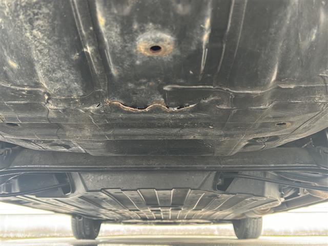 フィットハイブリッド Ｆパッケージ　社外ナビ　ＥＴＣ　ＣＤ　Ｂｌｕｅｔｏｏｔｈ　スマートキー　スペアキー　横滑り防止　エンジンスタートボタン　ＡＡＣ　記録簿（43枚目）