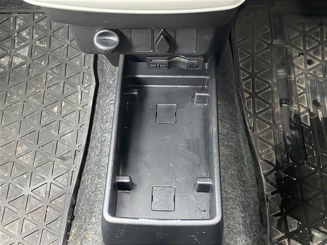 ミライース Ｘ　ＳＡＩＩＩ　社外ナビ　Ｂｌｕｅｔｏｏｔｈ　ＥＴＣ　　純正フロアマット　ＡＢＳ　横滑り防止　オートハイビーム　衝突軽減　コーナーセンサー前後　４ＷＤパワーステアリング　パワーウィンドウ　夏タイヤ積み込み（16枚目）
