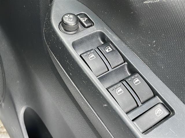 ミライース Ｘ　ＳＡＩＩＩ　社外ナビ　Ｂｌｕｅｔｏｏｔｈ　ＥＴＣ　　純正フロアマット　ＡＢＳ　横滑り防止　オートハイビーム　衝突軽減　コーナーセンサー前後　４ＷＤパワーステアリング　パワーウィンドウ　夏タイヤ積み込み（17枚目）