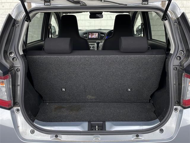 ミライース Ｘ　ＳＡＩＩＩ　社外ナビ　Ｂｌｕｅｔｏｏｔｈ　ＥＴＣ　　純正フロアマット　ＡＢＳ　横滑り防止　オートハイビーム　衝突軽減　コーナーセンサー前後　４ＷＤパワーステアリング　パワーウィンドウ　夏タイヤ積み込み（27枚目）