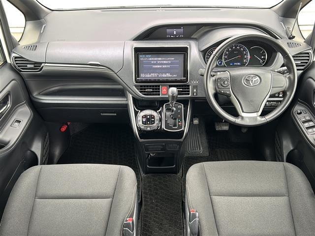 エスクァイア Ｘｉ　ワンオーナー　後席用モニター　純正ナビ　フルセグＴＶ　ＣＤ　Ｂｌｕｅｔｏｏｔｈ　ＥＴＣ　バックカメラ　寒冷地仕様　スペアキー　エンジンスターター　スペアキー　オートライト　夏タイヤ積込み（2枚目）