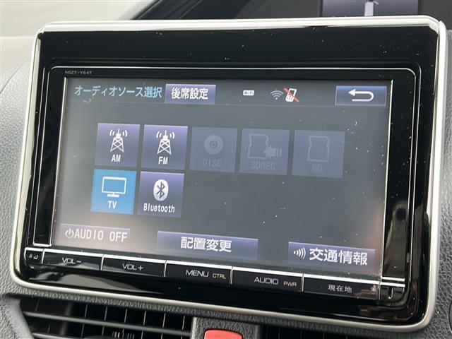 エスクァイア Ｘｉ　ワンオーナー　後席用モニター　純正ナビ　フルセグＴＶ　ＣＤ　Ｂｌｕｅｔｏｏｔｈ　ＥＴＣ　バックカメラ　寒冷地仕様　スペアキー　エンジンスターター　スペアキー　オートライト　夏タイヤ積込み（4枚目）
