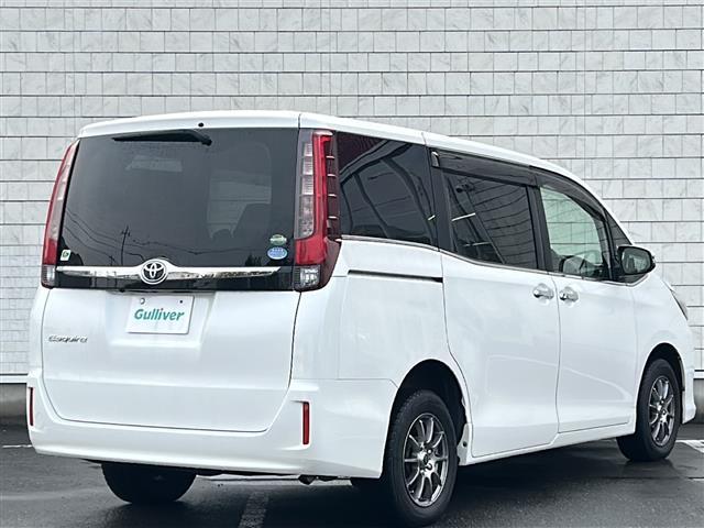 エスクァイア Ｘｉ　ワンオーナー　後席用モニター　純正ナビ　フルセグＴＶ　ＣＤ　Ｂｌｕｅｔｏｏｔｈ　ＥＴＣ　バックカメラ　寒冷地仕様　スペアキー　エンジンスターター　スペアキー　オートライト　夏タイヤ積込み（40枚目）