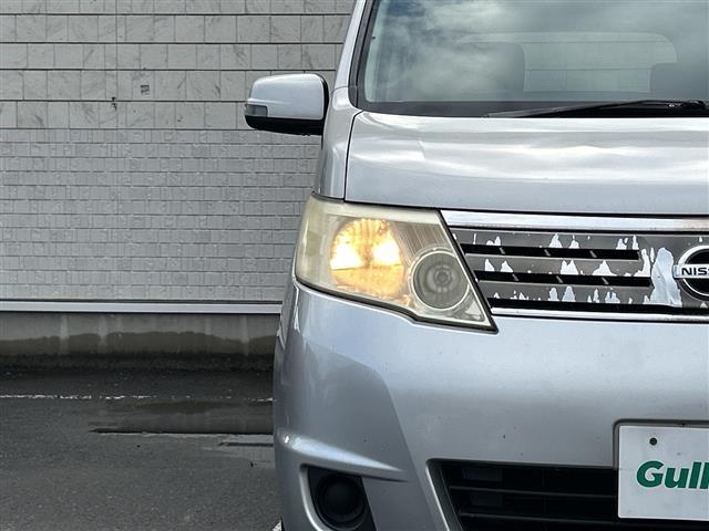 セレナ ２０Ｓ　バックカメラ／ＥＴＣ／オートライト／夏タイヤ積込／純正メモリナビ／ＣＤ，ＤＶＤ再生機能／両側スライドドア／３列シート／ＣＬＥＡＮ　ＩＯＮ／純正フロアマット／オートエアコン／ドアバイザー／リモコンキー（29枚目）