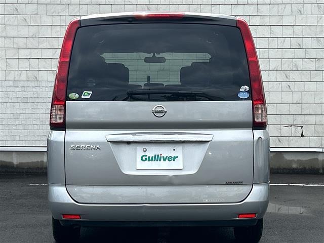 セレナ ２０Ｓ　バックカメラ／ＥＴＣ／オートライト／夏タイヤ積込／純正メモリナビ／ＣＤ，ＤＶＤ再生機能／両側スライドドア／３列シート／ＣＬＥＡＮ　ＩＯＮ／純正フロアマット／オートエアコン／ドアバイザー／リモコンキー（32枚目）