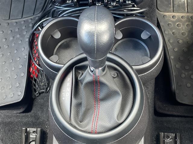 ＭＩＮＩ ジョンクーパーワークス　クロスオーバー　社外ナビ　Ｂｌｕｅｔｏｏｔｈ　ＴＶ　ＣＤ　ＤＶＤ　クルコン　横滑り防止　ＡＢＳ　ＥＴＣ　４ＷＤ　ＡＡＣ　ＭＴモードＡＴ　ドラレコ　純正フロアマット　オートライト　純正アルミホイール（20枚目）