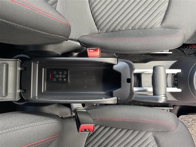 ＭＩＮＩ ジョンクーパーワークス　クロスオーバー　社外ナビ　Ｂｌｕｅｔｏｏｔｈ　ＴＶ　ＣＤ　ＤＶＤ　クルコン　横滑り防止　ＡＢＳ　ＥＴＣ　４ＷＤ　ＡＡＣ　ＭＴモードＡＴ　ドラレコ　純正フロアマット　オートライト　純正アルミホイール（21枚目）