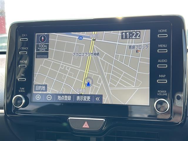 ヤリス ハイブリッドＺ　純正８ｉｎディスプレイオーディオ　ＢＴ　ＵＳＢ　ラジオ再生　レーダークルーズコントロール　レーンアシスト　衝突軽減ブレーキ　コーナーセンサー　シートヒーター　全方位カメラ　ビルトインＥＴＣ（2枚目）