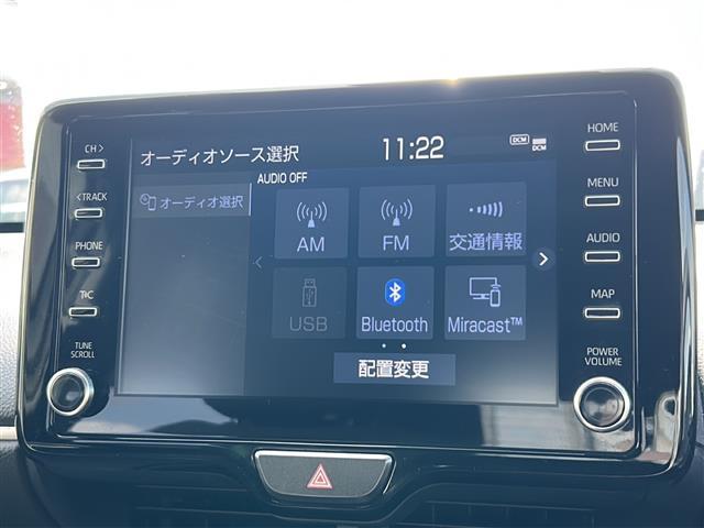 ヤリス ハイブリッドＺ　純正８ｉｎディスプレイオーディオ　ＢＴ　ＵＳＢ　ラジオ再生　レーダークルーズコントロール　レーンアシスト　衝突軽減ブレーキ　コーナーセンサー　シートヒーター　全方位カメラ　ビルトインＥＴＣ（4枚目）