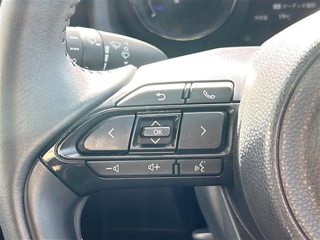 ヤリス ハイブリッドＺ　純正８ｉｎディスプレイオーディオ　ＢＴ　ＵＳＢ　ラジオ再生　レーダークルーズコントロール　レーンアシスト　衝突軽減ブレーキ　コーナーセンサー　シートヒーター　全方位カメラ　ビルトインＥＴＣ（8枚目）