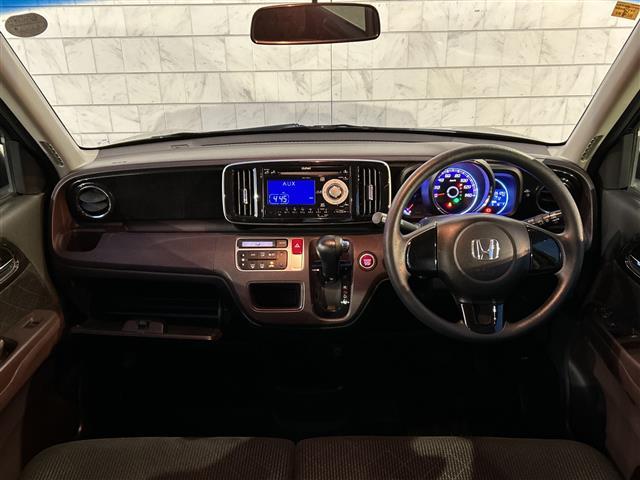 Ｎ－ＯＮＥ プレミアム　純正オーディオ　ＣＤ　ＵＳＢ　ラジオ再生　オートライト　ＬＥＤヘッドライト　ＨＯＮＤＡ製１５ｉｎアルミホイール　純正ＡＷ付サマータイヤ車載　スマートキー　取扱説明書　保証書（5枚目）