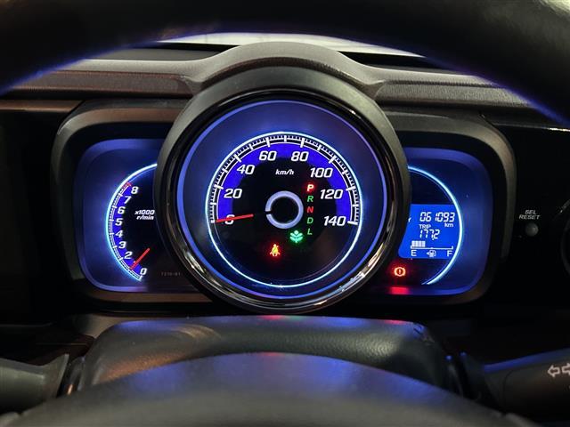 Ｎ－ＯＮＥ プレミアム　純正オーディオ　ＣＤ　ＵＳＢ　ラジオ再生　オートライト　ＬＥＤヘッドライト　ＨＯＮＤＡ製１５ｉｎアルミホイール　純正ＡＷ付サマータイヤ車載　スマートキー　取扱説明書　保証書（9枚目）