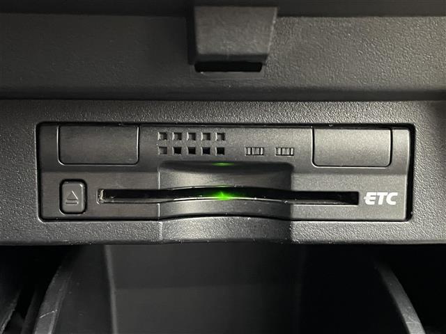 ヴェルファイア ２．５Ｚ　Ａエディション　トヨタ純正１０インチＴ－Ｃｏｎｎｅｃｔナビ　ＮＳＺＮ－Ｚ６６Ｔ　地デジＴＶ　ＣＤ　ＤＶＤ　ＢＴ　ラジオ再生　後席フリップダウンモニター　両側パワースライドドア　レーダークルーズコントロール（7枚目）