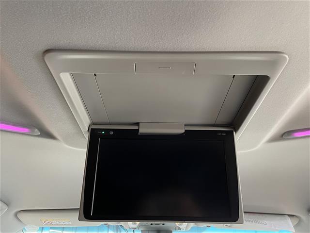 ヴェルファイア ２．５Ｚ　Ａエディション　トヨタ純正１０インチＴ－Ｃｏｎｎｅｃｔナビ　ＮＳＺＮ－Ｚ６６Ｔ　地デジＴＶ　ＣＤ　ＤＶＤ　ＢＴ　ラジオ再生　後席フリップダウンモニター　両側パワースライドドア　レーダークルーズコントロール（8枚目）