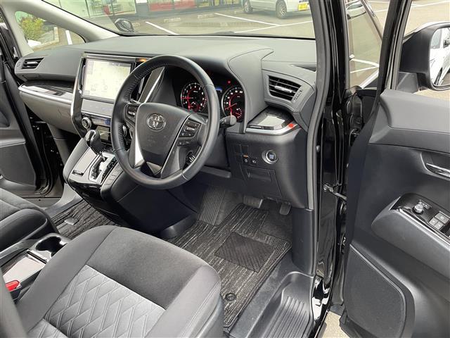 ヴェルファイア ２．５Ｚ　Ａエディション　トヨタ純正１０インチＴ－Ｃｏｎｎｅｃｔナビ　ＮＳＺＮ－Ｚ６６Ｔ　地デジＴＶ　ＣＤ　ＤＶＤ　ＢＴ　ラジオ再生　後席フリップダウンモニター　両側パワースライドドア　レーダークルーズコントロール（10枚目）