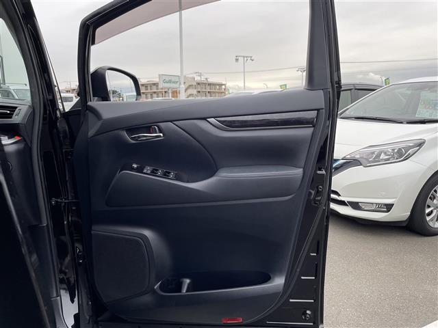 ヴェルファイア ２．５Ｚ　Ａエディション　トヨタ純正１０インチＴ－Ｃｏｎｎｅｃｔナビ　ＮＳＺＮ－Ｚ６６Ｔ　地デジＴＶ　ＣＤ　ＤＶＤ　ＢＴ　ラジオ再生　後席フリップダウンモニター　両側パワースライドドア　レーダークルーズコントロール（19枚目）