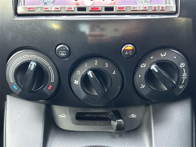 デミオ １３Ｃ　ワンオーナー　社外メモリナビ　ＡＶＮ６６９ＨＤ　地デジＴＶ　ＣＤ　ＤＶＤ　ＢＴ　ラジオ再生　オートライト　純正フロアマット　リモコンキー　取扱説明書　保証書（5枚目）