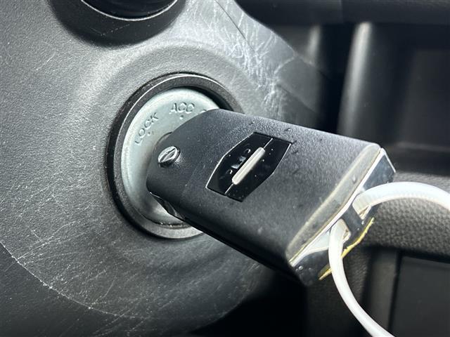 デミオ １３Ｃ　ワンオーナー　社外メモリナビ　ＡＶＮ６６９ＨＤ　地デジＴＶ　ＣＤ　ＤＶＤ　ＢＴ　ラジオ再生　オートライト　純正フロアマット　リモコンキー　取扱説明書　保証書（12枚目）