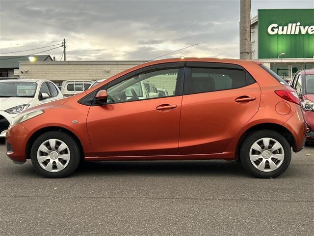 デミオ １３Ｃ　ワンオーナー　社外メモリナビ　ＡＶＮ６６９ＨＤ　地デジＴＶ　ＣＤ　ＤＶＤ　ＢＴ　ラジオ再生　オートライト　純正フロアマット　リモコンキー　取扱説明書　保証書（31枚目）