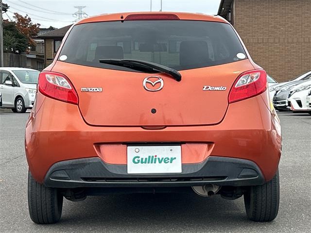 デミオ １３Ｃ　ワンオーナー　社外メモリナビ　ＡＶＮ６６９ＨＤ　地デジＴＶ　ＣＤ　ＤＶＤ　ＢＴ　ラジオ再生　オートライト　純正フロアマット　リモコンキー　取扱説明書　保証書（33枚目）