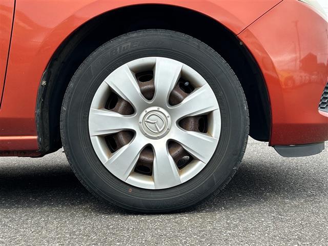 デミオ １３Ｃ　ワンオーナー　社外メモリナビ　ＡＶＮ６６９ＨＤ　地デジＴＶ　ＣＤ　ＤＶＤ　ＢＴ　ラジオ再生　オートライト　純正フロアマット　リモコンキー　取扱説明書　保証書（37枚目）