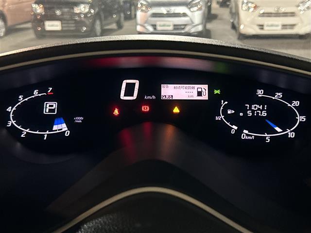 セレナ ハイウェイスターＧ　Ｓ－ＨＶアドバンスドセーフティ　純正メモリナビ　ＭＰ３１３Ｄ－Ｗ　地デジＴＶ　ＣＤ　ＤＶＤ　ＢＴ　ラジオ再生　両側パワースライドドア　クルーズコントロール　衝突軽減ブレーキ　ＥＴＣ　オートライト　ＬＥＤヘッドライト（11枚目）